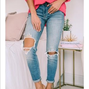 The Kallista Medium Wash Distressed Crop Jeans
